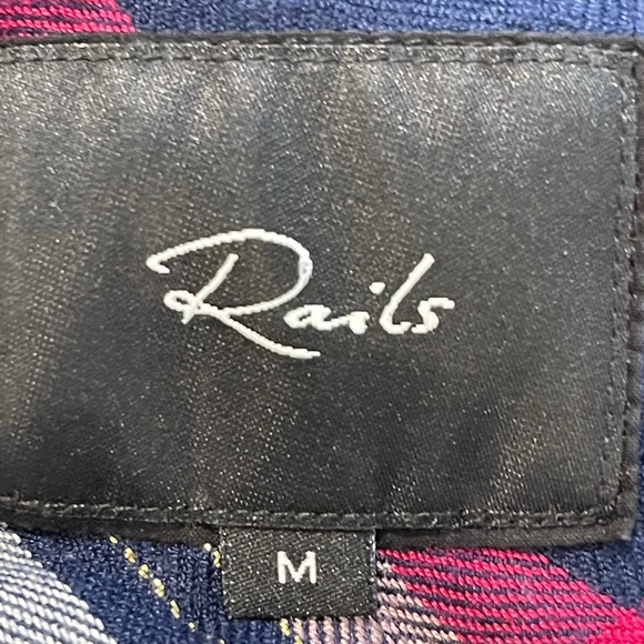 RAILS “Hunter” Fuscia, Pink & Navy Buttondown shirt Size Medium - Picture 7 of 8